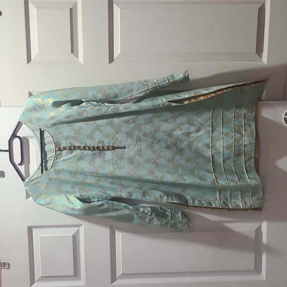 Dresses & Skirts - Women's Long Sleeve Embroidered Tunic Dress - Light Aqua with Gold